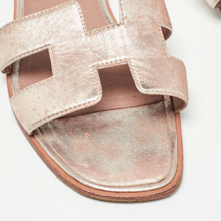 Pre Owned Hermès Metallic Pink Leather Oran Flat Slides Size 39.5 