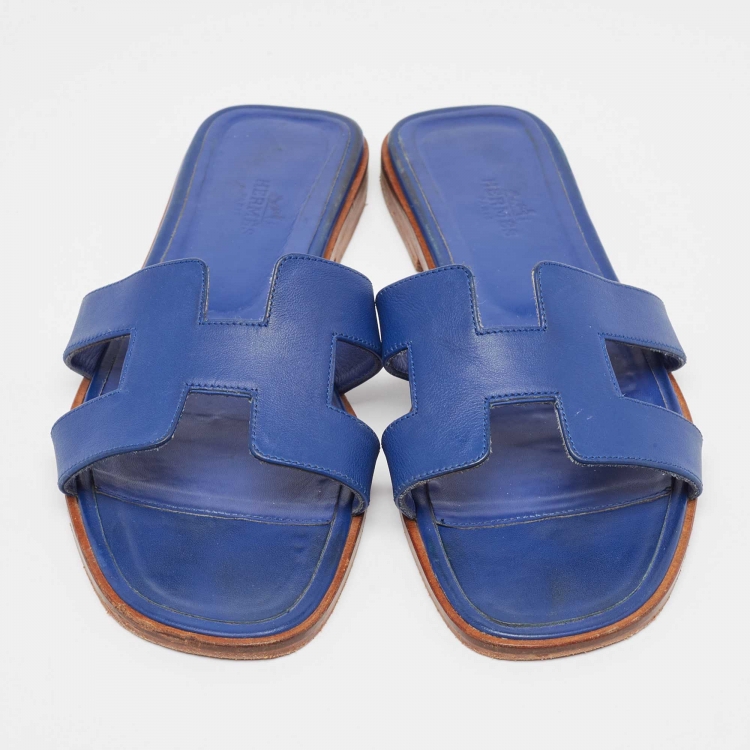 Pre Owned Hermès Blue Leather Oran Flat Slides Size 39