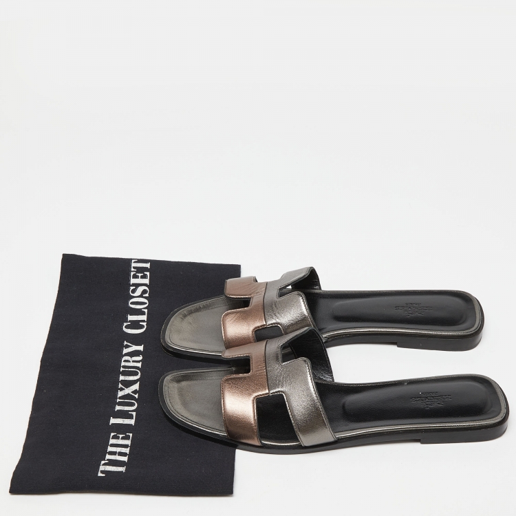 Pre Owned Hermes Metallic Leather Oran Flat Slides Size 40