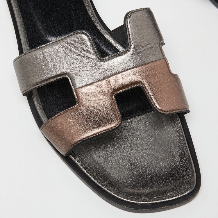 Pre Owned Hermes Metallic Leather Oran Flat Slides Size 40