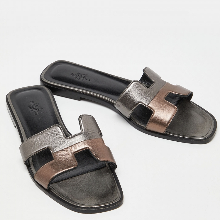 Pre Owned Hermes Metallic Leather Oran Flat Slides Size 40