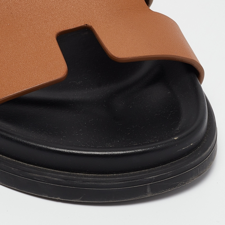 Pre Owned Hermes Tan Leather Chypre Slides Size 38.5