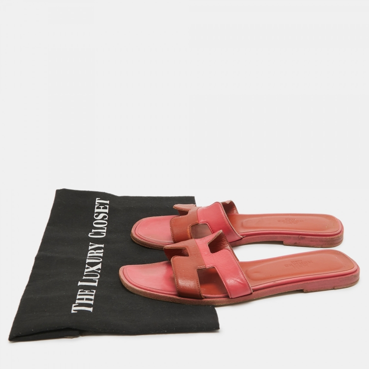 مملوكة مسبقًا Hermes Pink/Orange Leather Oran Flat Slides Size 36.5