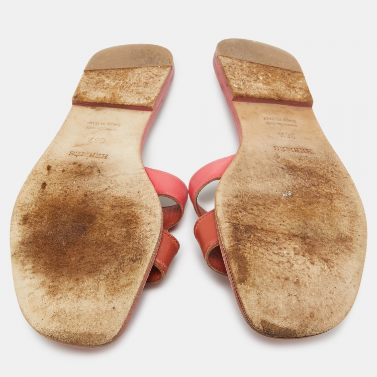 مملوكة مسبقًا Hermes Pink/Orange Leather Oran Flat Slides Size 36.5