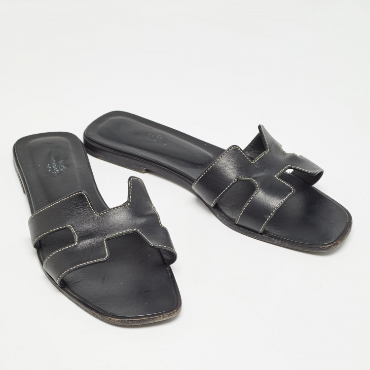 Pre Owned Hermes Black Leather Oran Flat Slides Size 41