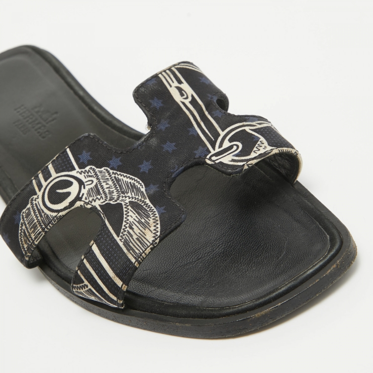 Pre Owned Hermes Black Printed Fabric Oran Flat Slides Size 35