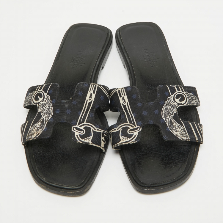 Pre Owned Hermes Black Printed Fabric Oran Flat Slides Size 35