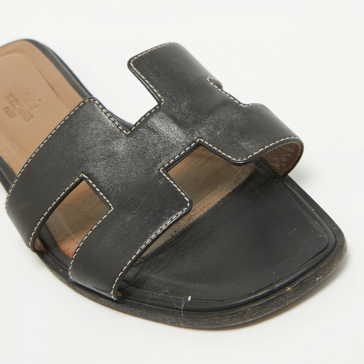 Pre Owned Hermes Black Leather Oran Flat Slides Size 40