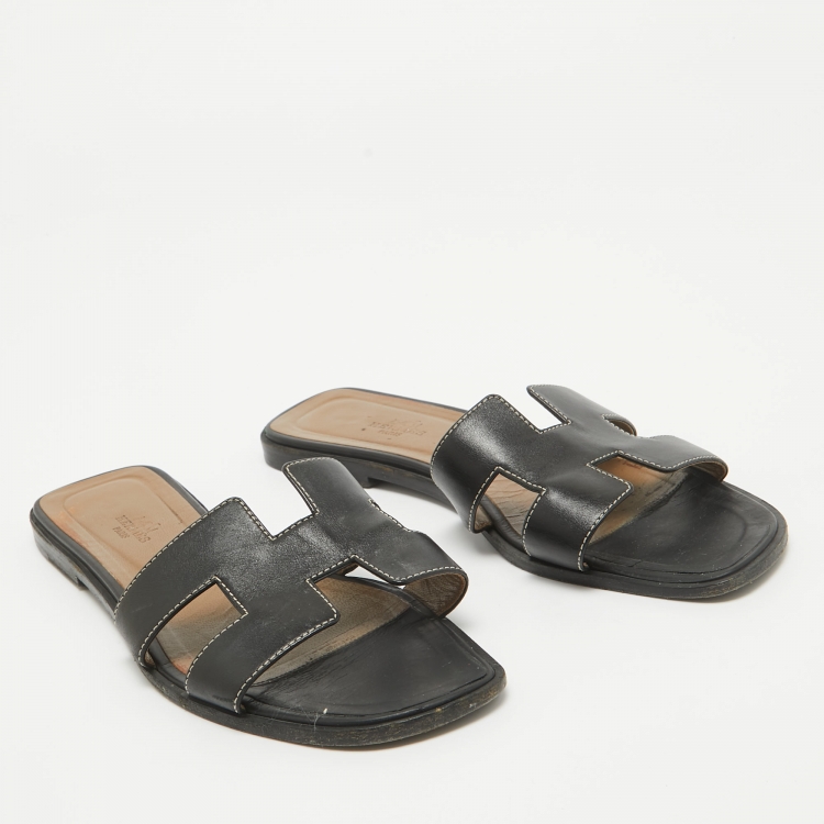 Pre Owned Hermes Black Leather Oran Flat Slides Size 40