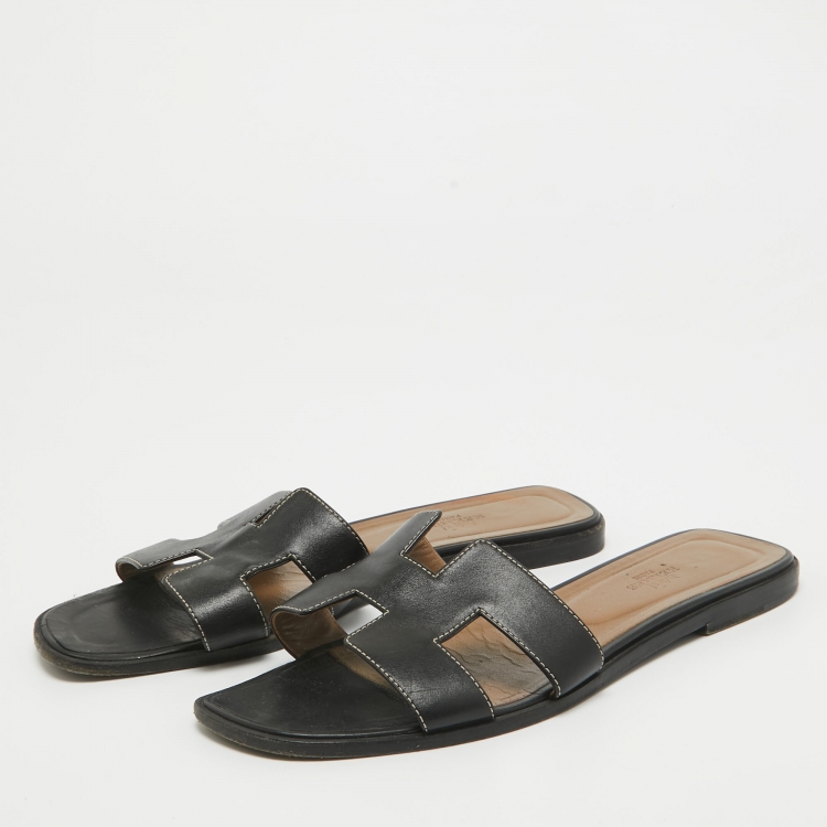 Pre Owned Hermes Black Leather Oran Flat Slides Size 40