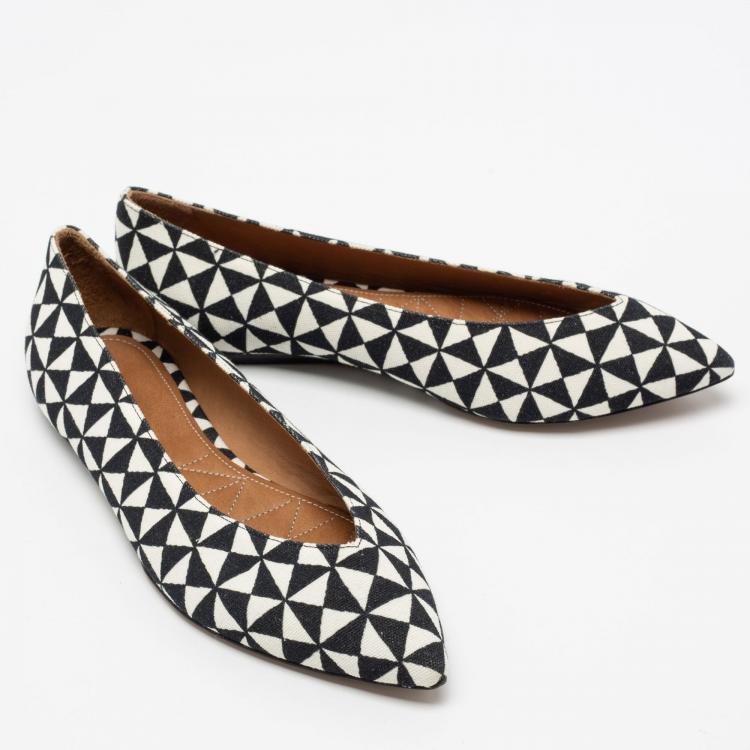 مملوكة مسبقًا Isabel Marant Monochrome Printed Canvas Pointed Toe Ballet Flats Size 38