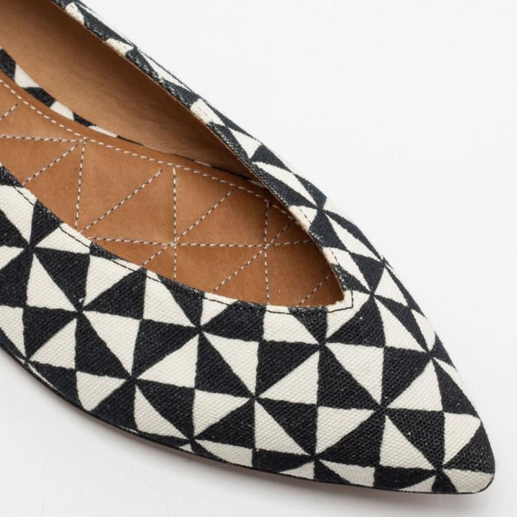 مملوكة مسبقًا Isabel Marant Monochrome Printed Canvas Pointed Toe Ballet Flats Size 38