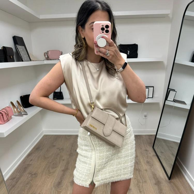 مملوكة مسبقًا Jacquemus Greige Suede Le Grand Bambino Bag
