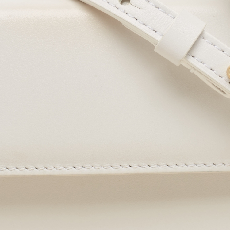 Pre Owned Jacquemus White Leather Long Le Chiquito Top Handle Bag