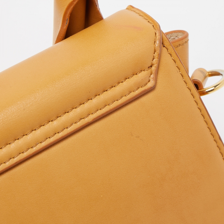 Pre Owned Jacquemus Tan Leather Le Chiquito Moyen Top Handle Bag
