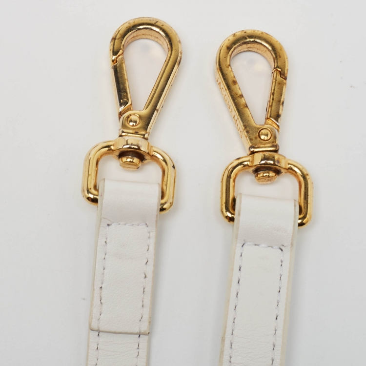 مملوكة مسبقًا Jacquemus White Leather Le Chiquito Noeud Top Handle Bag