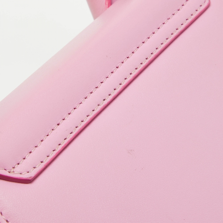مملوكة مسبقًا Jacquemus Pink Leather Le Chiquito Moyen Top Handle Bag