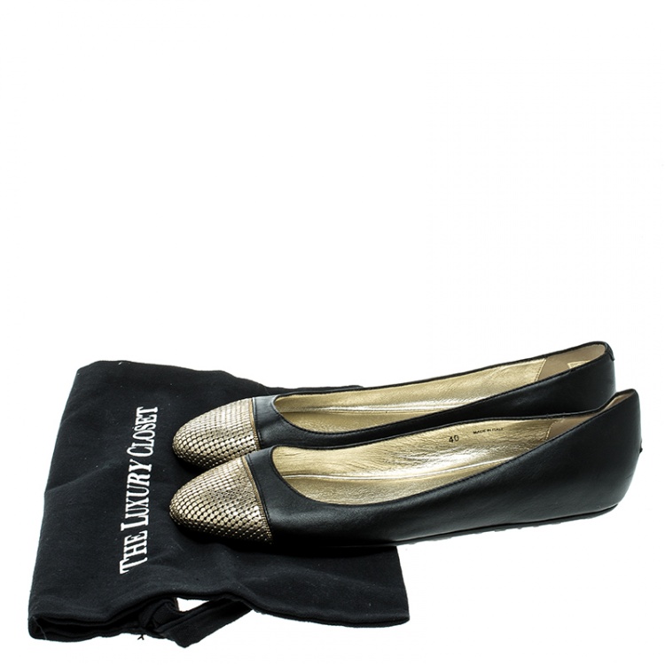 مملوكة مسبقًا Jimmy Choo Black Leather Waine Embellished Cap Toe Ballet Flats Size 40