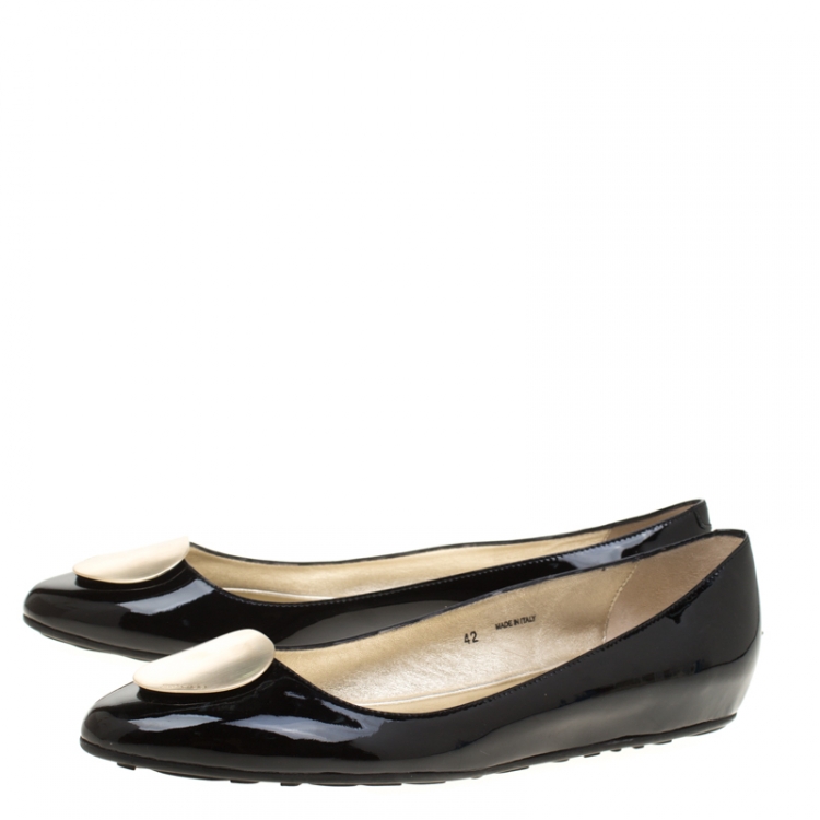 مملوكة مسبقًا Jimmy Choo Black Patent Leather Wray Flats Size 42