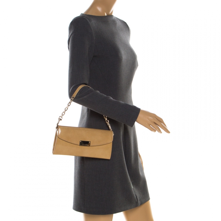 مملوكة مسبقًا Jimmy Choo Beige Patent Leather Riane Clutch