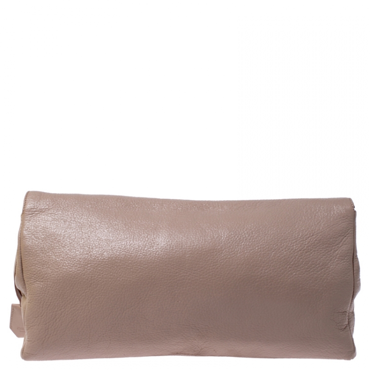 مملوكة مسبقًا Jimmy Choo Nude Patent Leather Flap Clutch