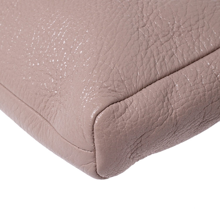 مملوكة مسبقًا Jimmy Choo Nude Patent Leather Flap Clutch