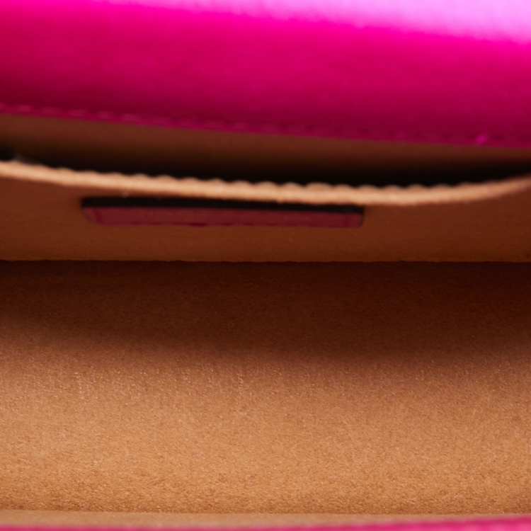 مملوكة مسبقًا Jimmy Choo Fuchsia Satin Varenne Quad Shoulder Bag
