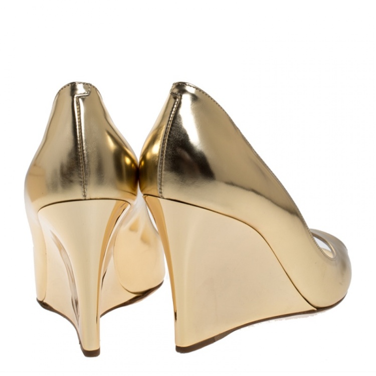Pre Owned Jimmy Choo Metallic Gold Leather Baxen Peep Toe Wedge Pumps 37
