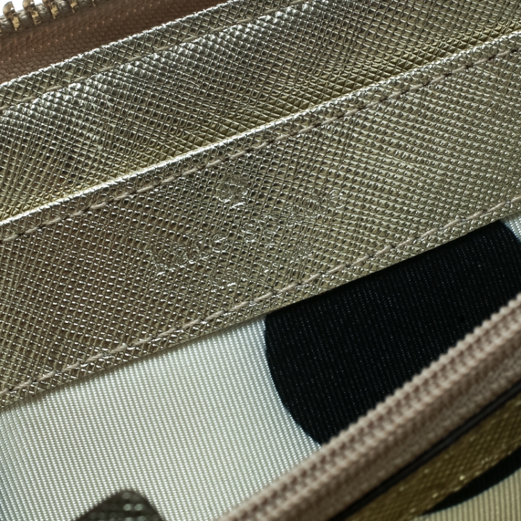 مملوكة مسبقًا  Kate Spade Gold Leather Cedar Street Zip Around Wallet