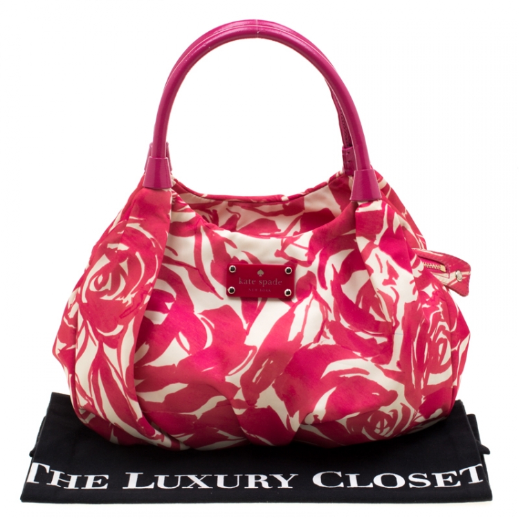 Pre Owned Kate Spade Pink/White Printed Nylon Stevie Shoulder Bag