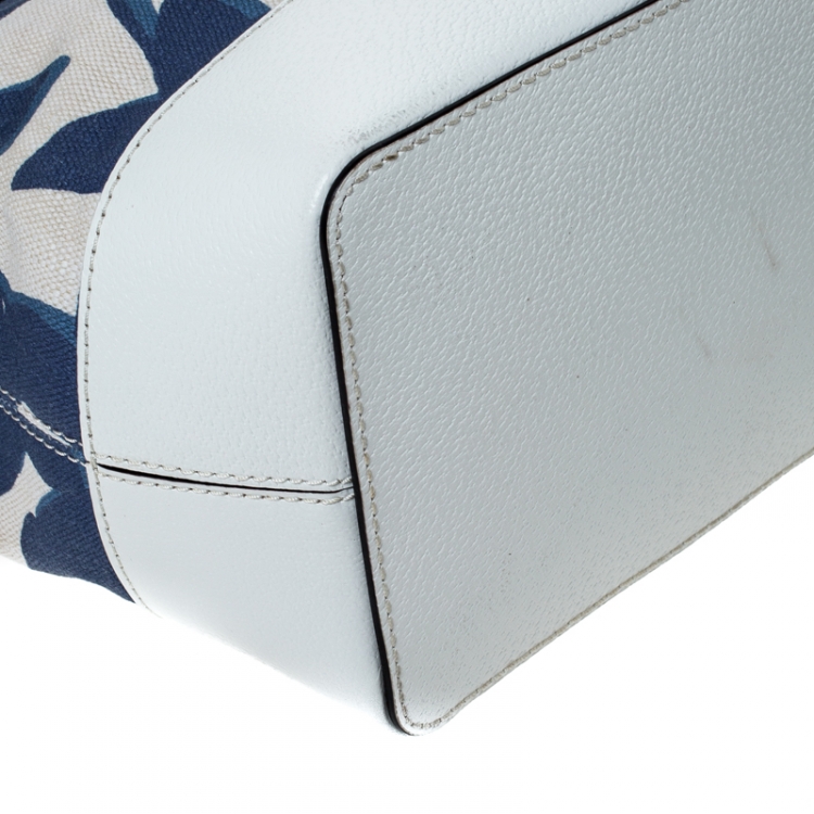 مملوكة مسبقًا Kate Spade White/Blue Canvas and Leather Wellesley Hyacinth Leaves Harmony Tote