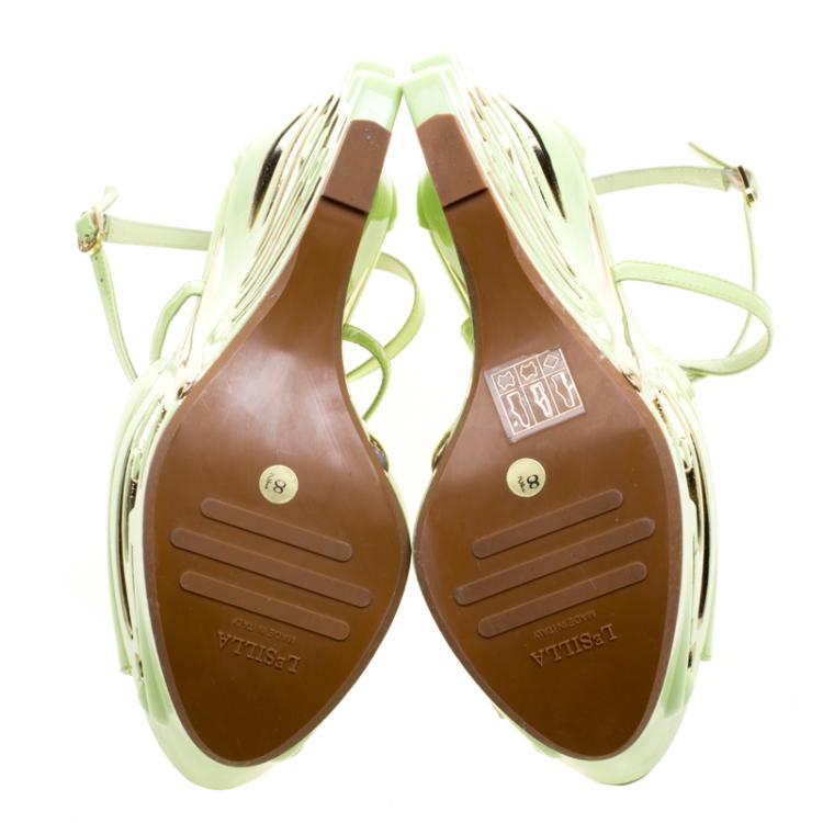 مملوكة مسبقًا Le Silla Pistachio Green Patent Leather Butterfly Wedge Sandals Size 38.5