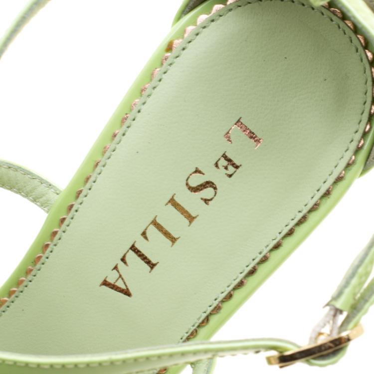 مملوكة مسبقًا Le Silla Pistachio Green Patent Leather Butterfly Wedge Sandals Size 38.5
