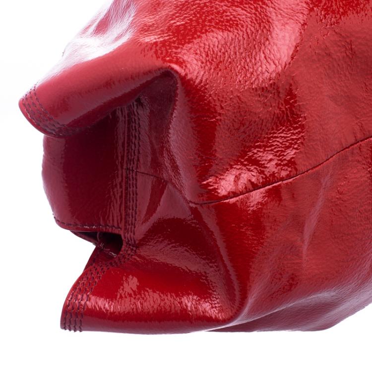 مملوكة مسبقًا Loewe Red Patent Leather Aire Hobo