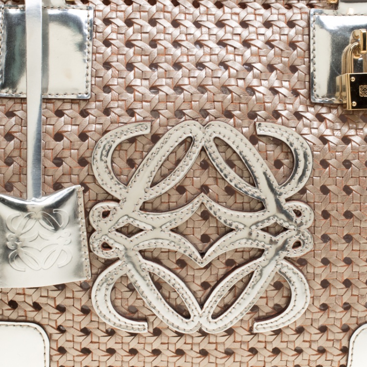 Pre Owned Loewe Metallic Peach/Silver Woven Leather Limited Edition Amazona Woven Bag