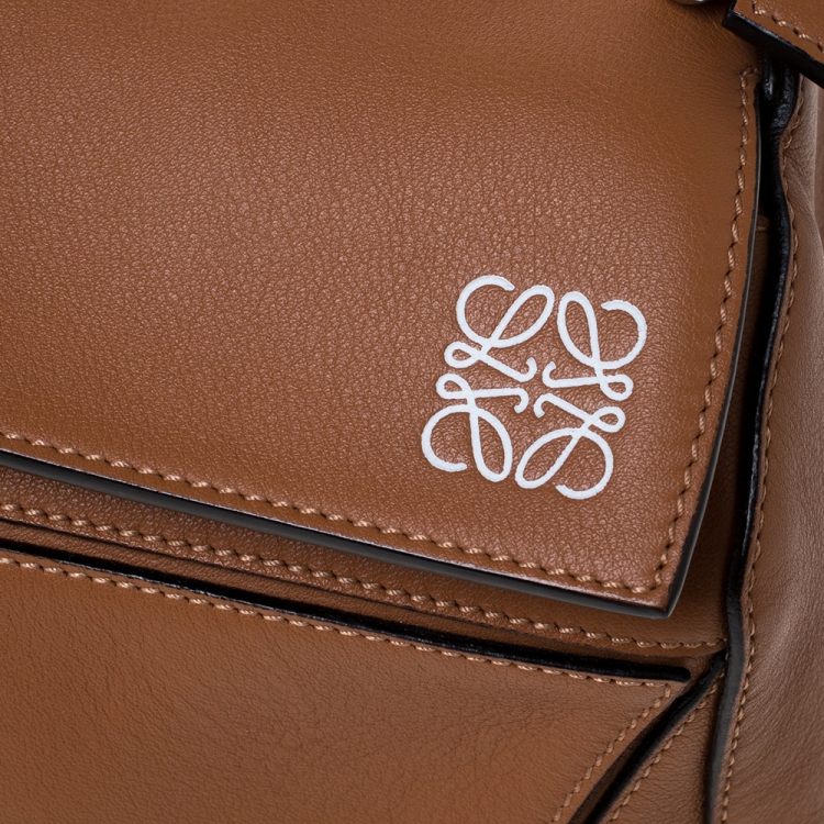 مملوكة مسبقًا Loewe Tan Leather Medium Puzzle Shoulder Bag