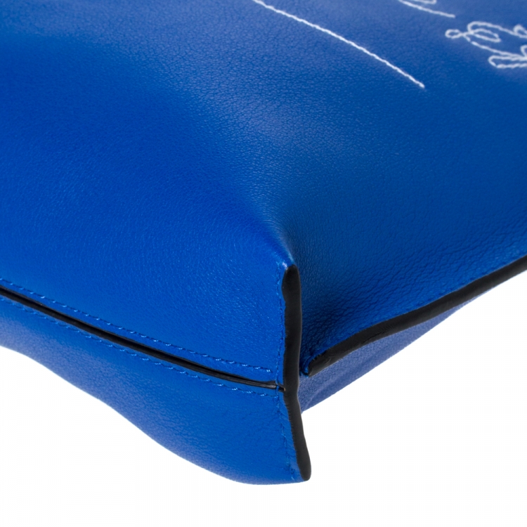 مملوكة مسبقًا Loewe Blue Leather T Pouch Embroidered Clutch Bag