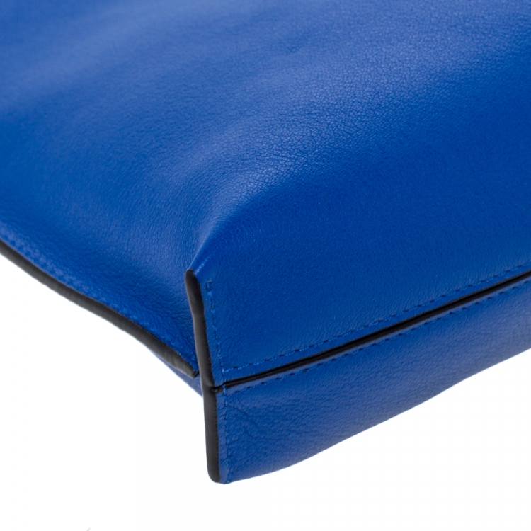 م�ملوكة مسبقًا Loewe Blue Leather T Pouch Embroidered Clutch Bag