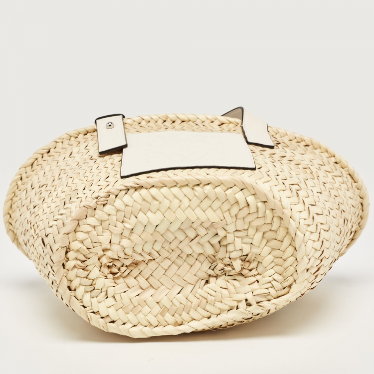 Pre Owned Loewe White/Cream Woven Raffia and Leather Anagram Basket Bag
