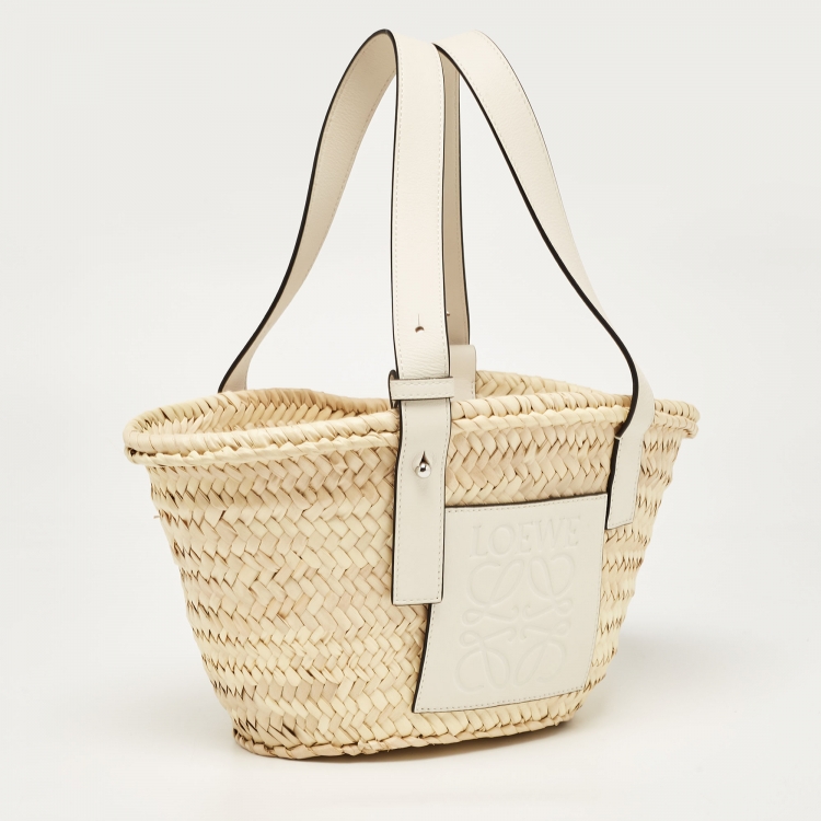 Pre Owned Loewe White/Cream Woven Raffia and Leather Anagram Basket Bag