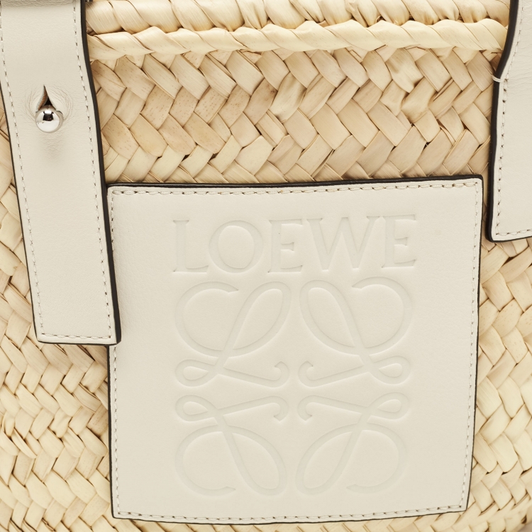 Pre Owned Loewe White/Cream Woven Raffia and Leather Anagram Basket Bag