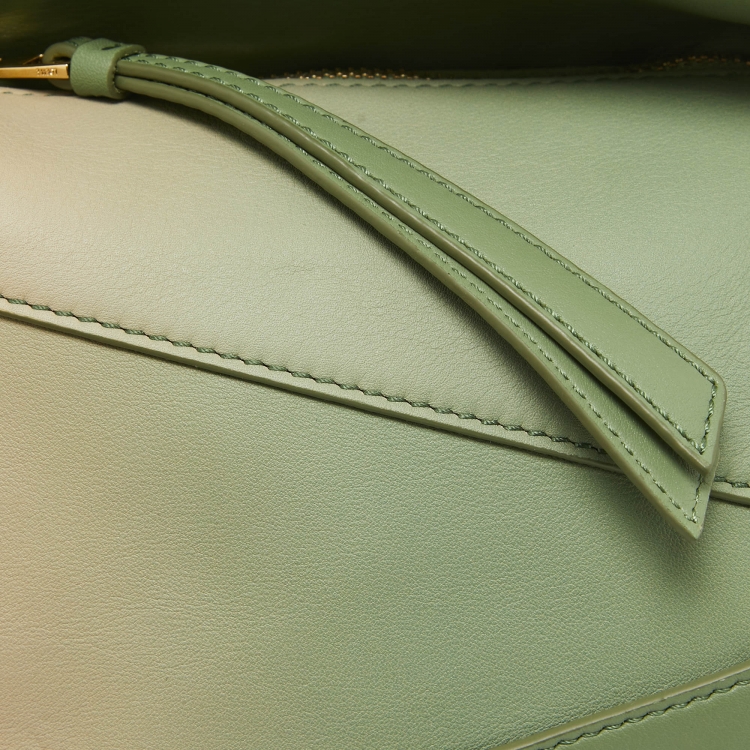 Pre Owned Loewe Pastel Green Leather Mini Degrade Puzzle Shoulder Bag