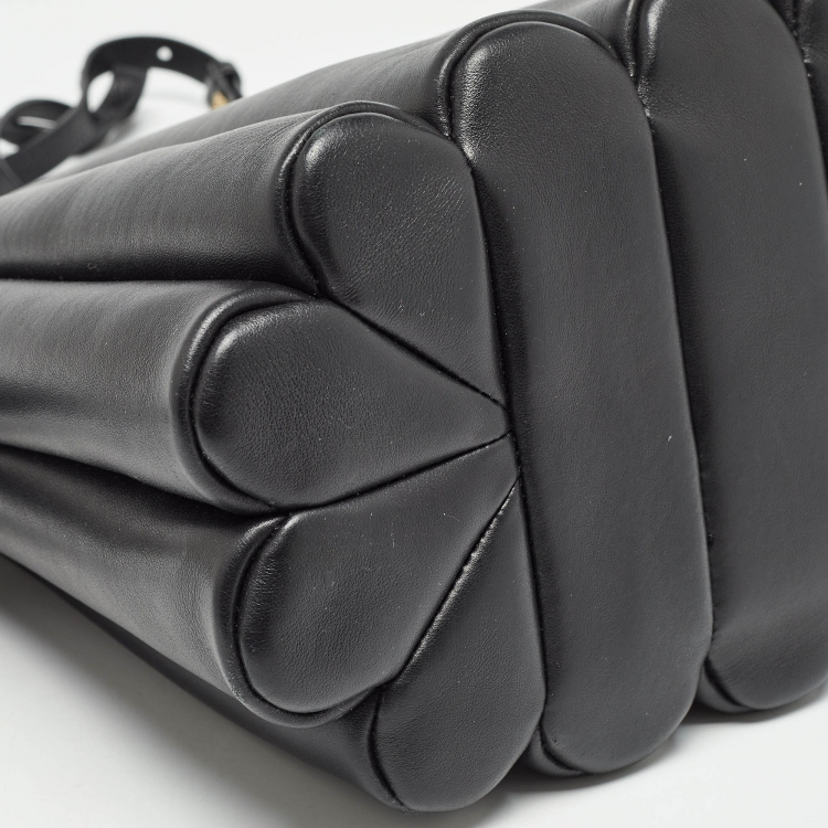 Pre Owned Loewe Black Leather Ondas Flamenco Knot Shoulder Bag
