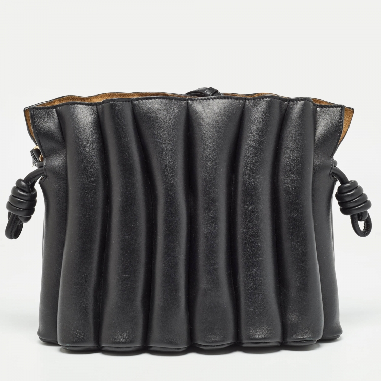 Pre Owned Loewe Black Leather Ondas Flamenco Knot Shoulder Bag