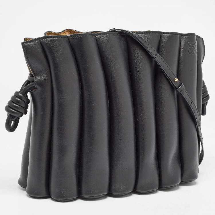 Pre Owned Loewe Black Leather Ondas Flamenco Knot Shoulder Bag