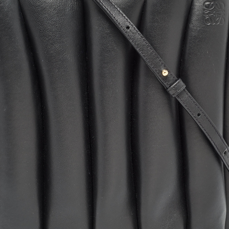 Pre Owned Loewe Black Leather Ondas Flamenco Knot Shoulder Bag