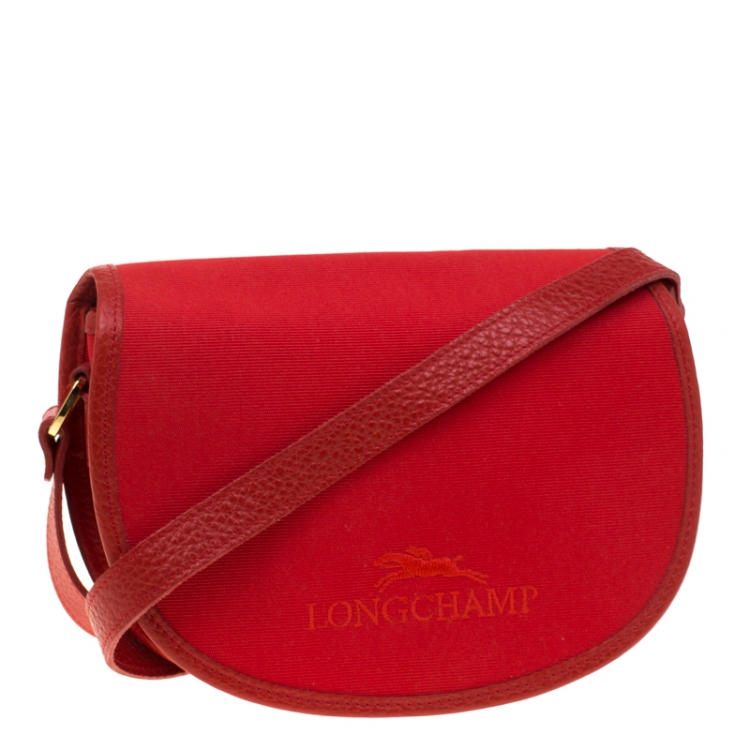 مملوكة مسبقًا Longchamp Red Canvas and Leather Quadri Crossbody Bag