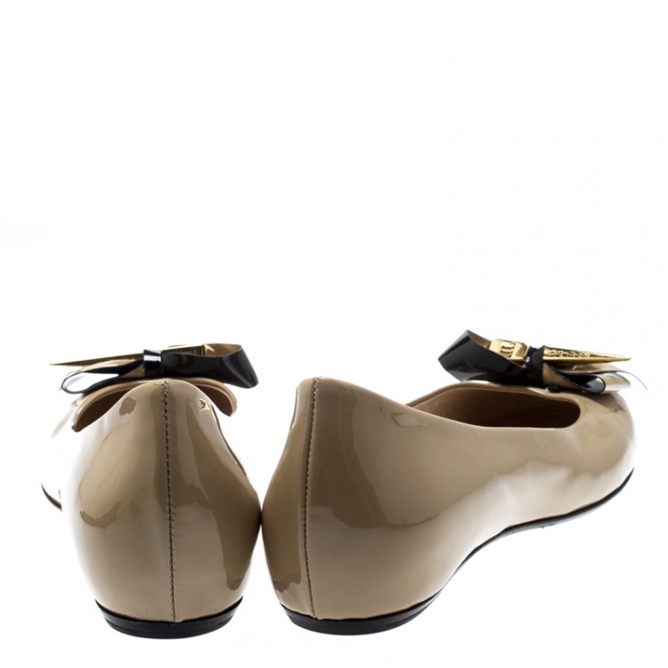 Pre Owned Loriblu Beige Patent Leather Bow Pin Detail Ballet Flats Size 39