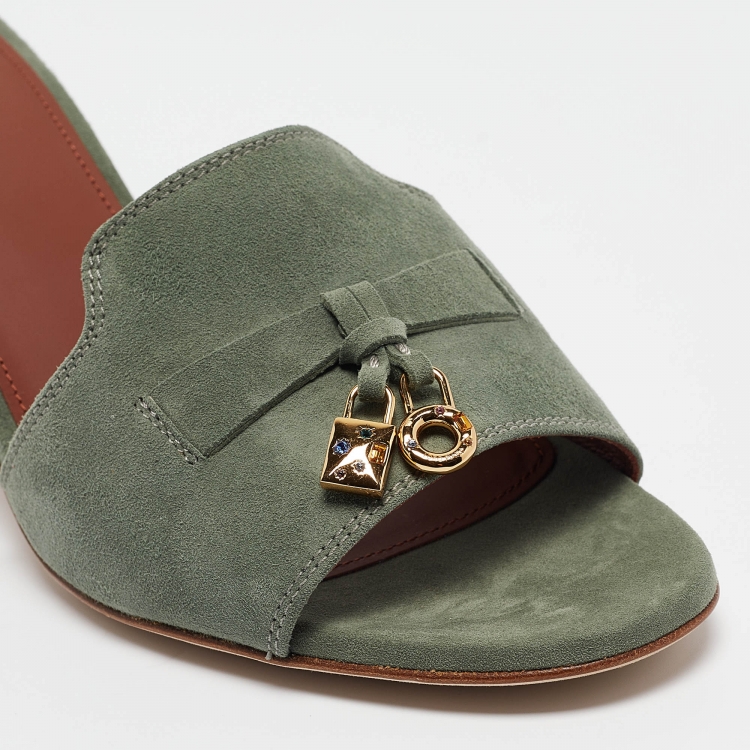 مملوكة مسبقًا Loro Piana Green Suede Summer Charms Slide Sandals Size 38.5