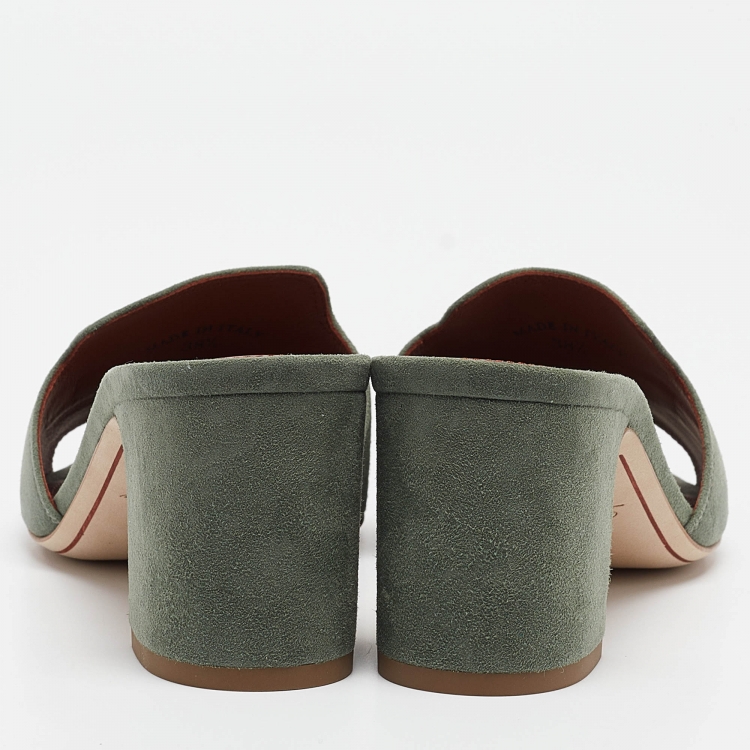 مملوكة مسبقًا Loro Piana Green Suede Summer Charms Slide Sandals Size 38.5